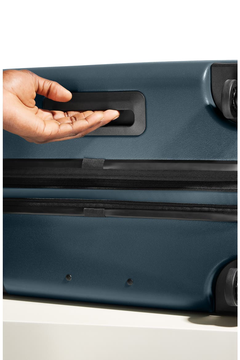 The Medium Flex Suitcase, Alternate, color, COAST BLUE