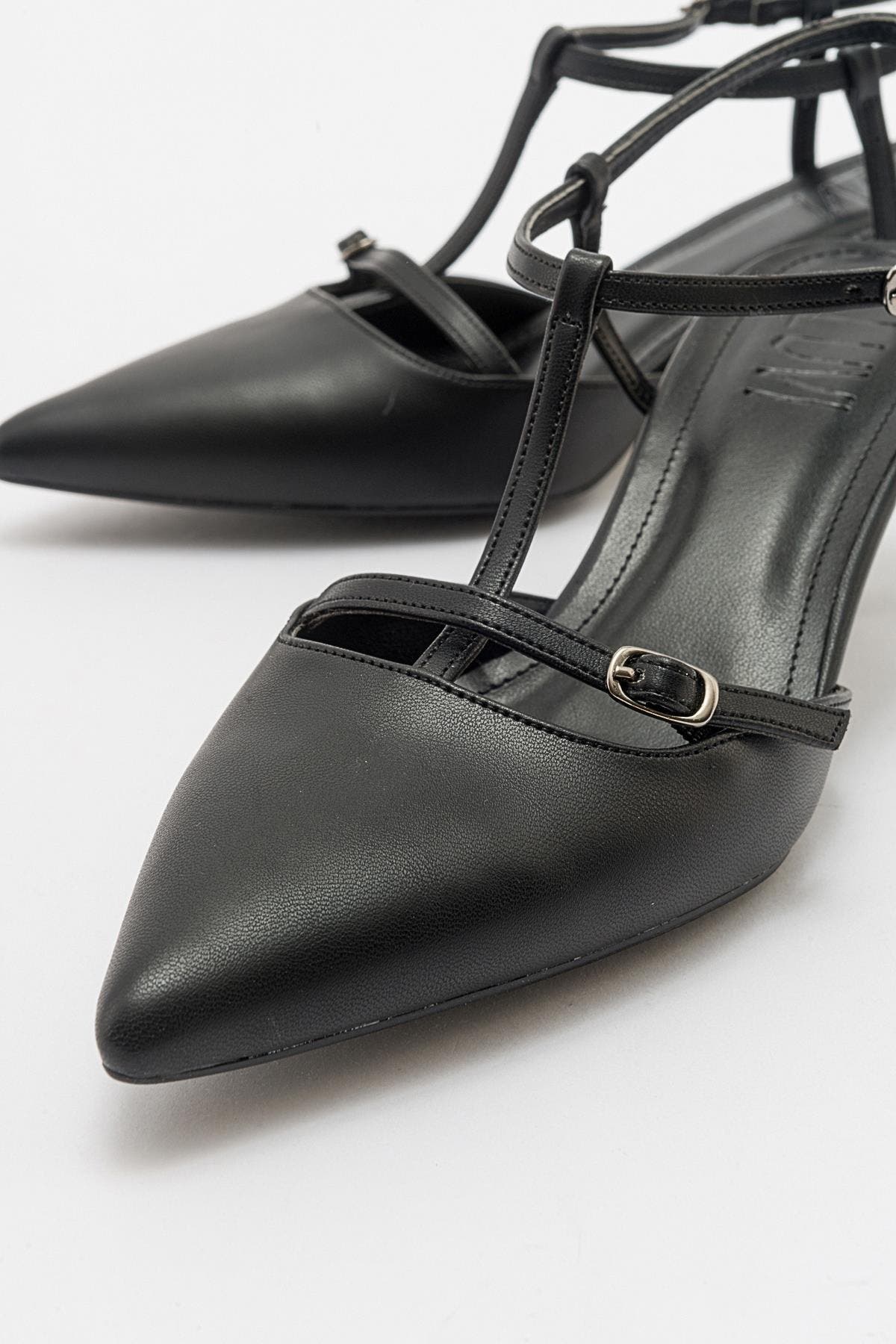Frans Pointed Toe Pump, Alternate, color, Black