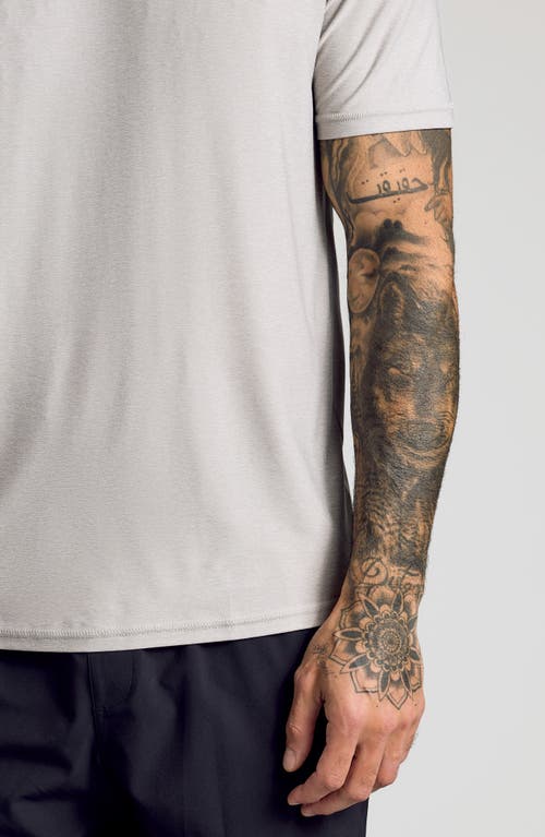 True Classic Active Trim Fit Performance T-shirt In Neutral