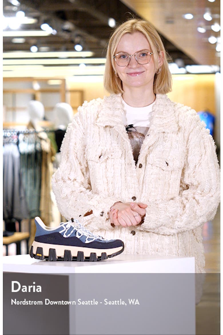 Monalea Sneaker video