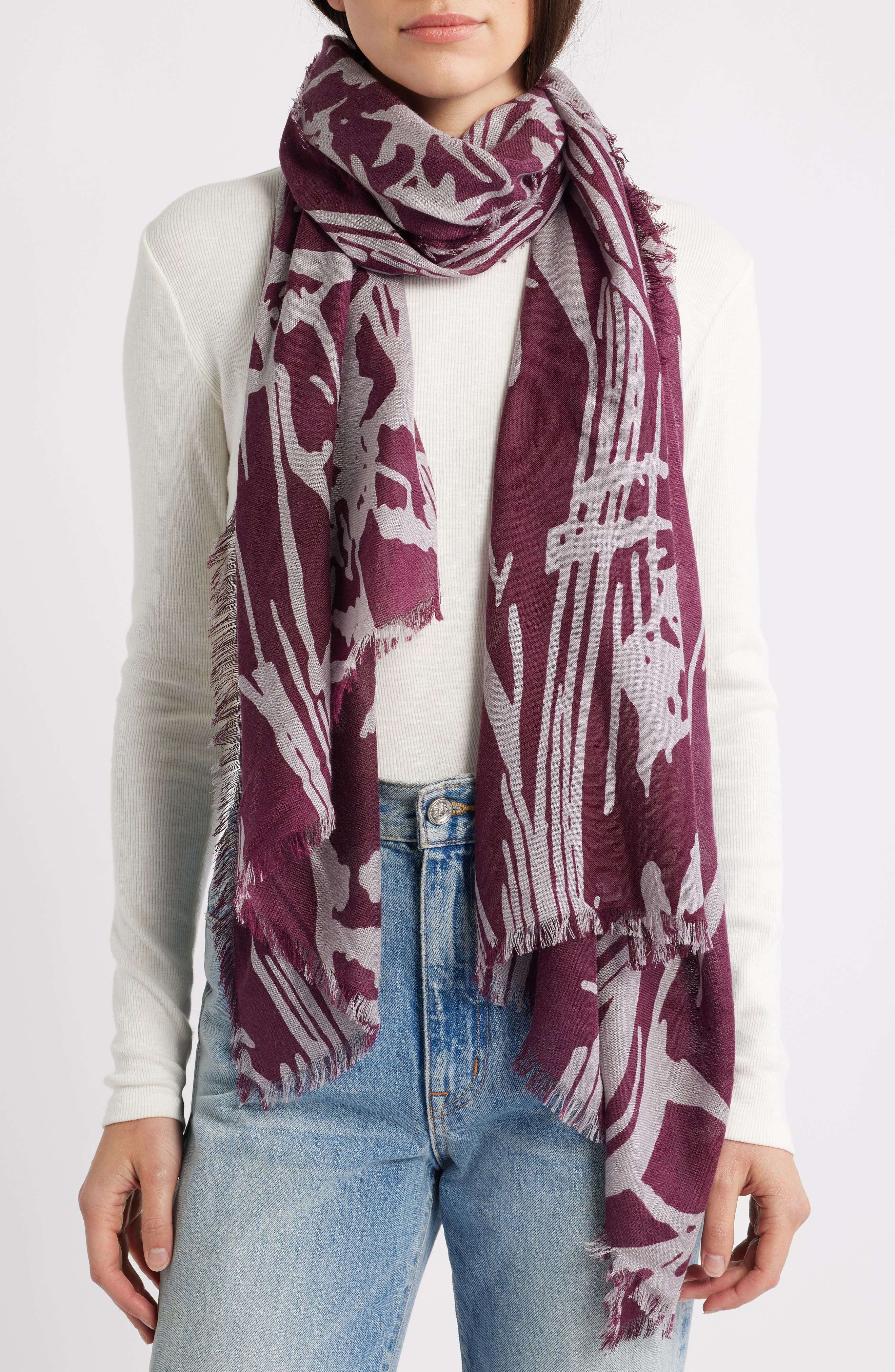 BURGUNDY TRACED PETALS