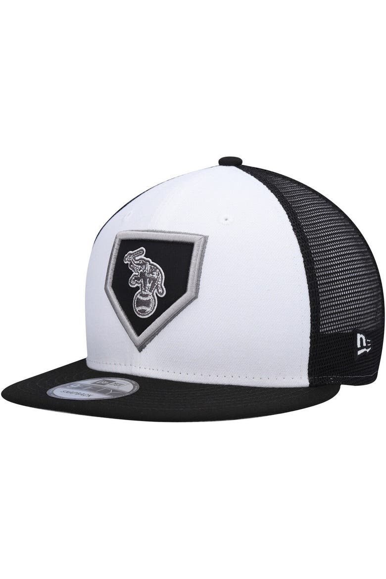 Men's New Era White/Black Oakland Athletics 2022 Clubhouse Trucker 9FIFTY Snapback Hat, Main, color, White