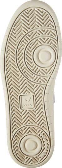 V-90 Leather Sneaker
