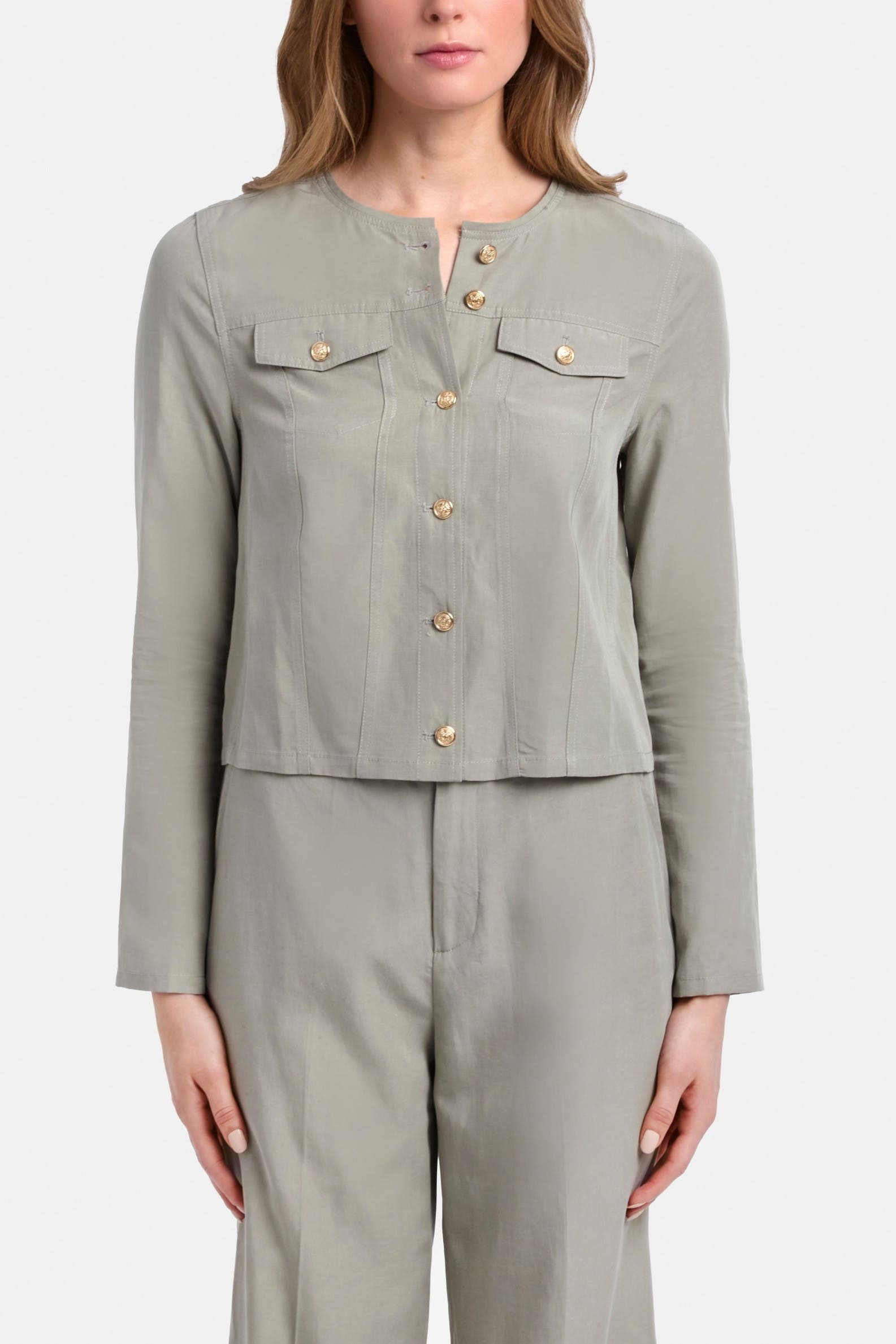 THE GOLDEN JACKET - image 3
