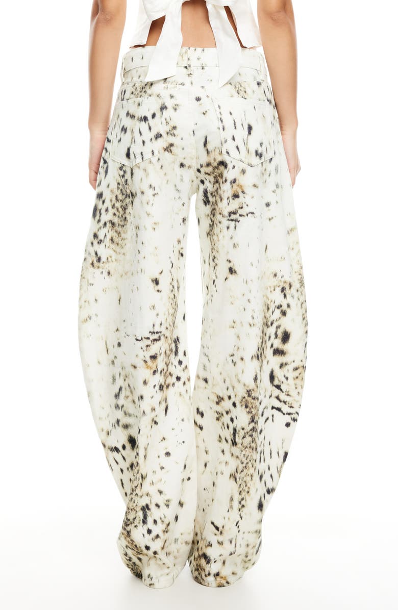 LIONESS Horseshoe Print Barrel Leg Jeans, Alternate, color, Snow Leopard