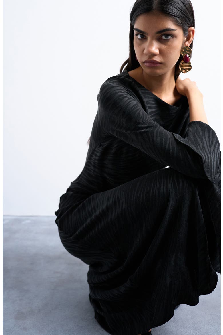 Zebra Stripe Long Sleeve Maxi Dress, Alternate, color, BLACK