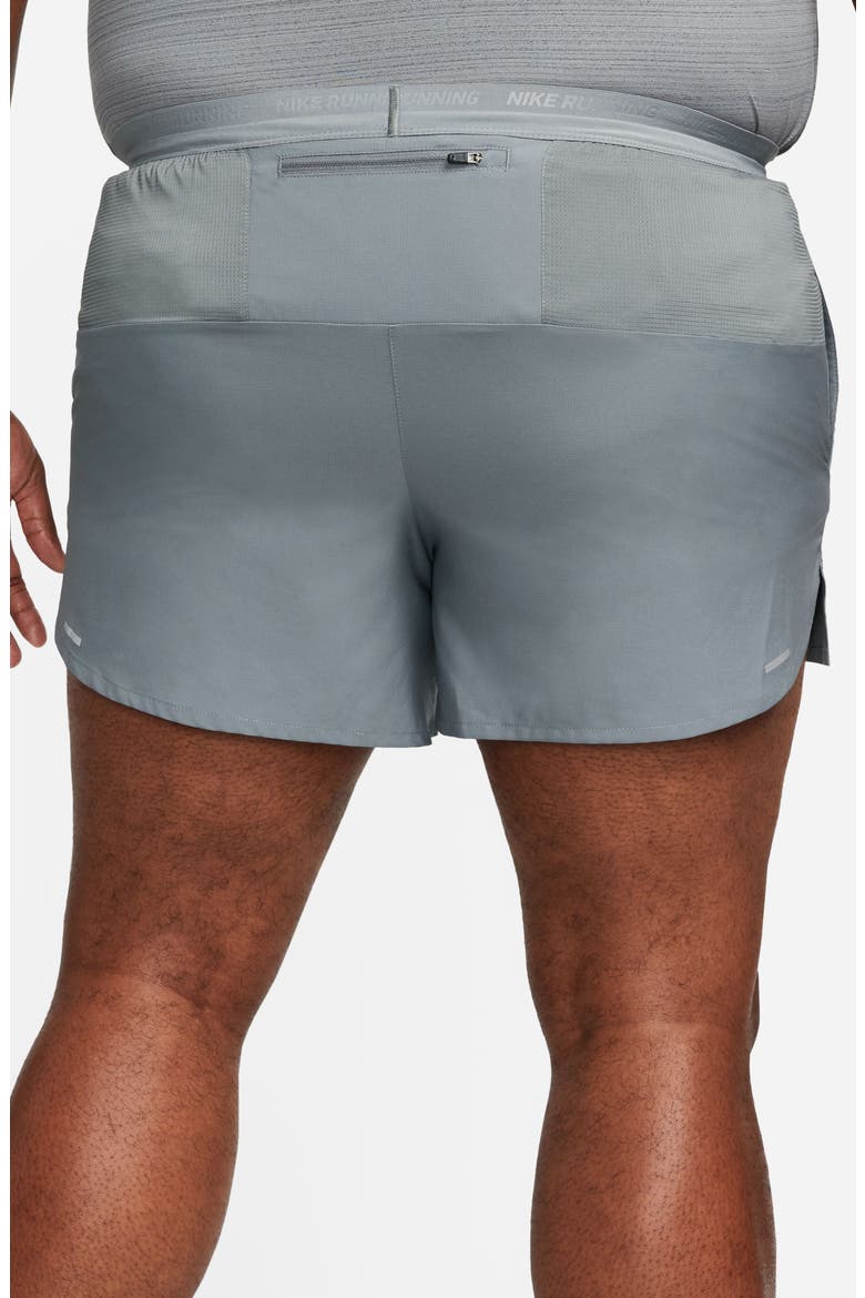 Dri-FIT Stride 5-Inch Running Shorts, Alternate, color, 084 SMKGRY/REFSIL