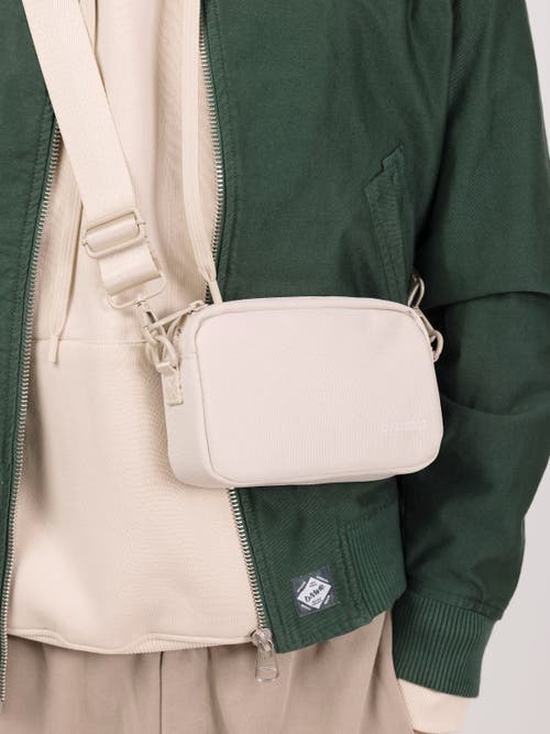 Augustnoa Fanny Pack Crossbody Bag In Cream