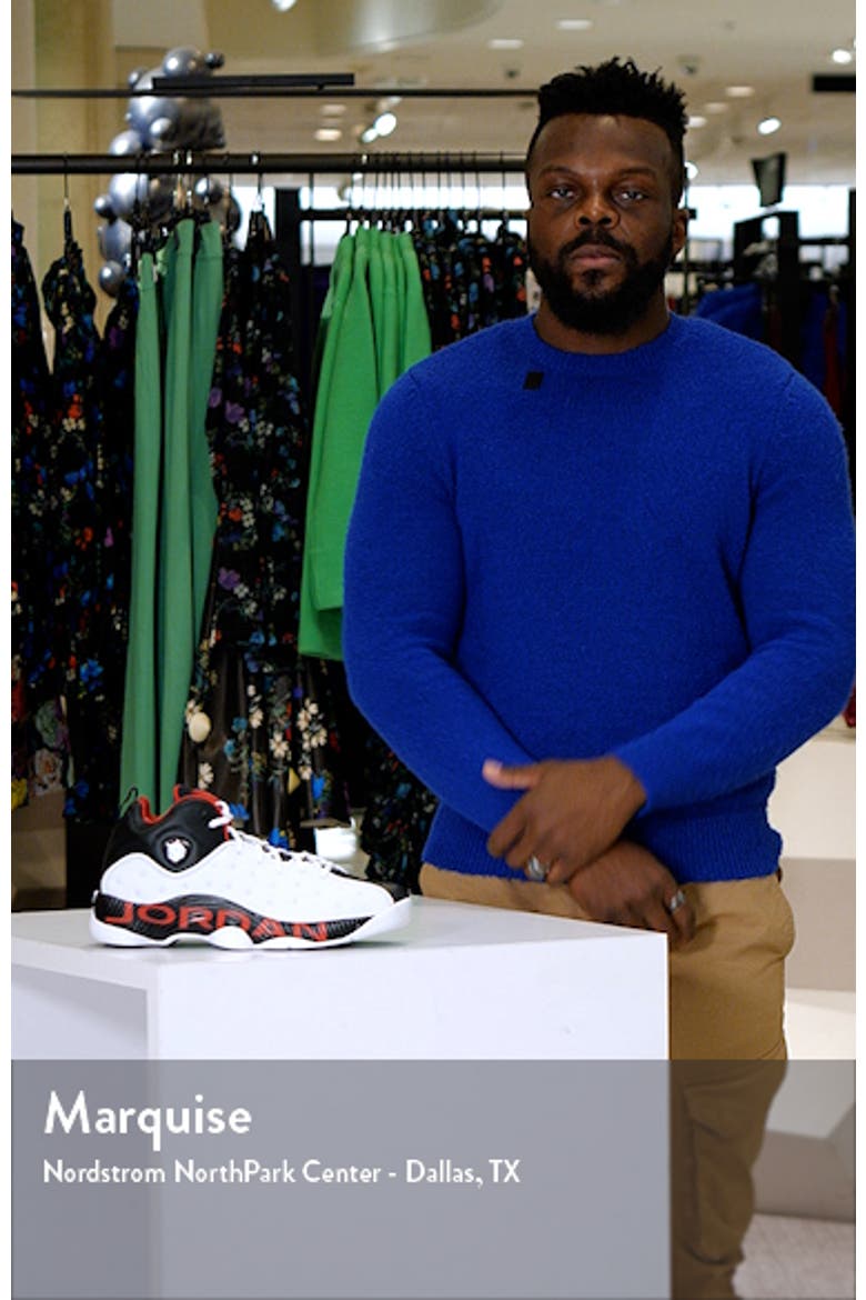 Jumpman Team 2 Basketball Sneaker video