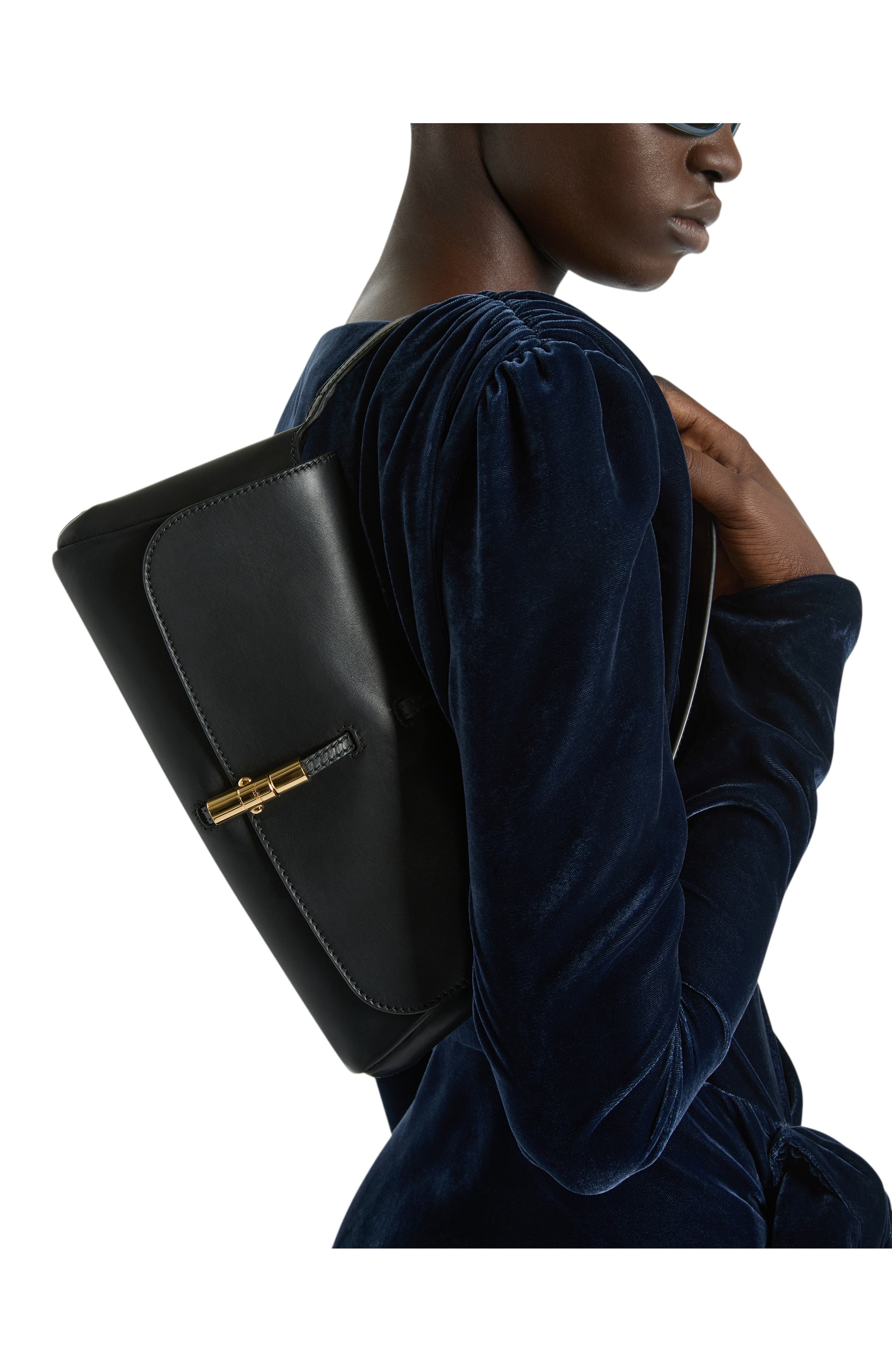 Metropolis Bag in Smooth Leather, Alternate, color, black