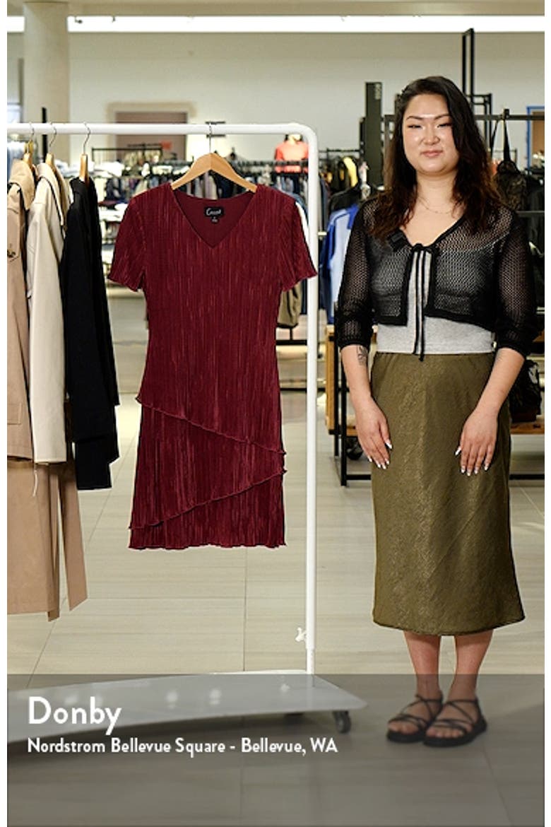 Plissé Tiered Dress video