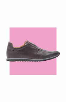 Low Top Sneaker