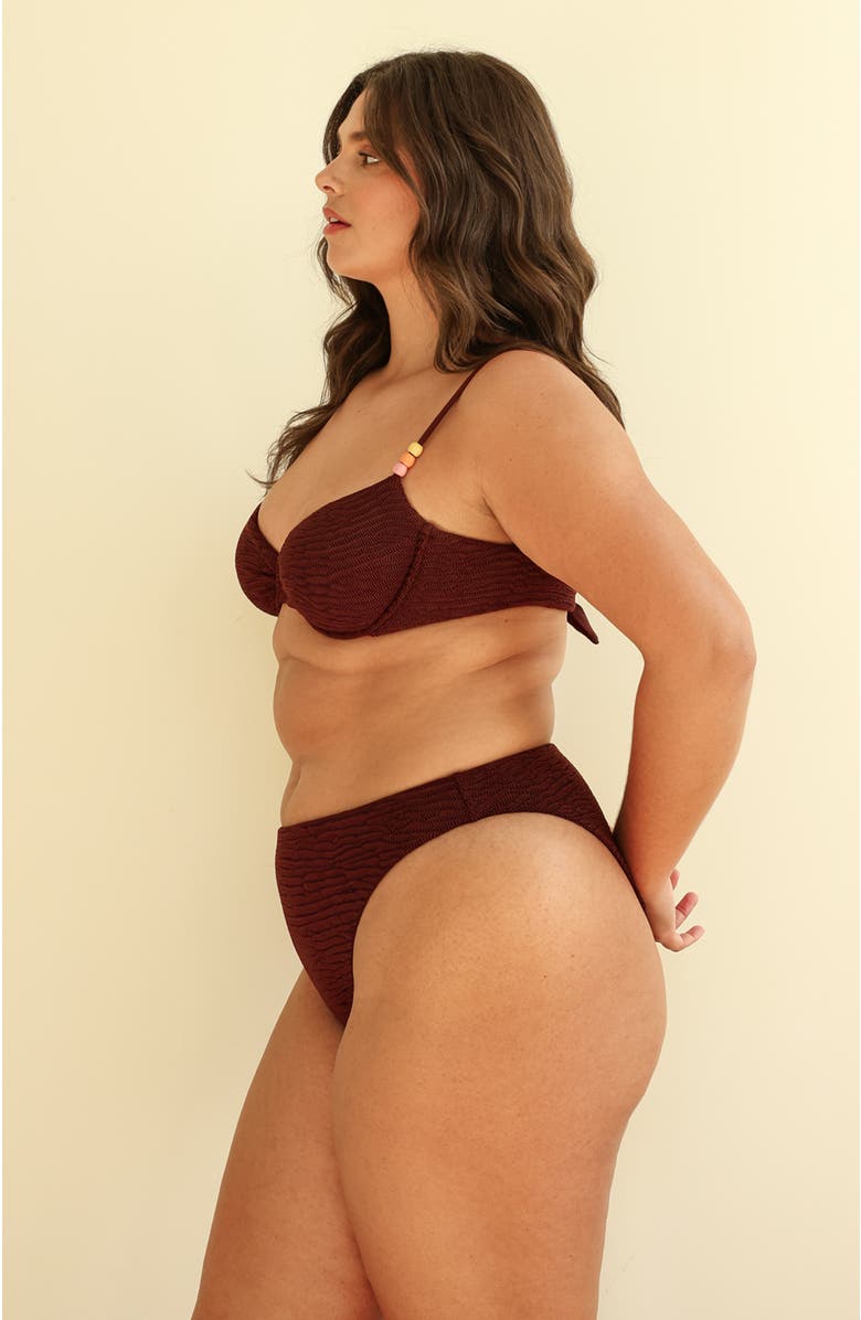 Dippin Daisys Costa Underwire Bikini Top, Alternate, color, Mocha Crinkle