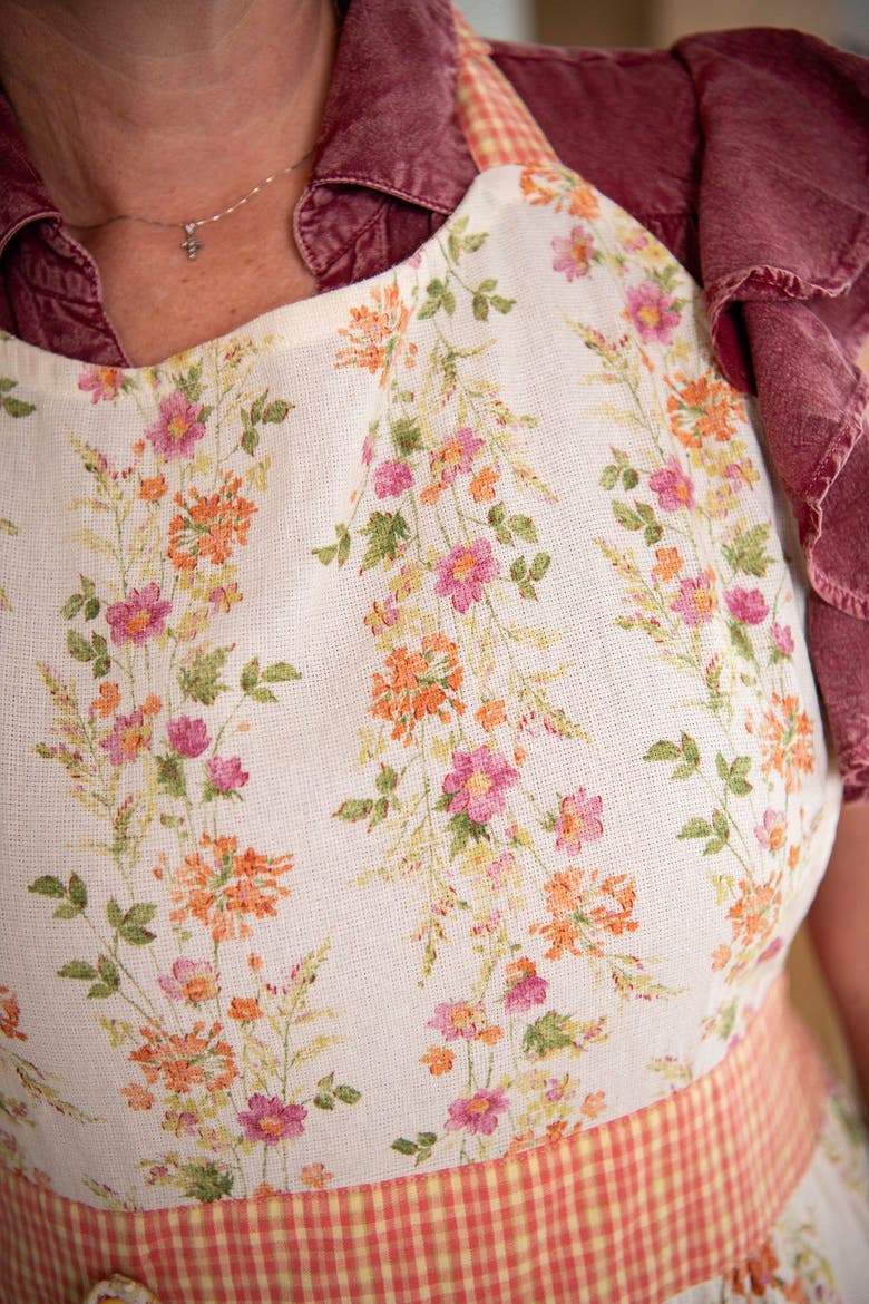 Prairie Flower Pastime Apron & Tea Towel Set, Alternate, color, Ecru