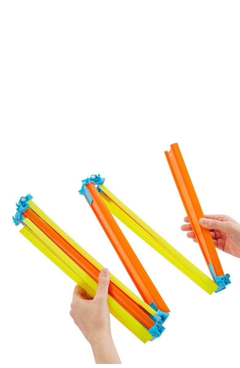 Mattel Hot Wheels<sup>®</sup> Track Builder Unlimited Fold Up Track Pack, Alternate, color,