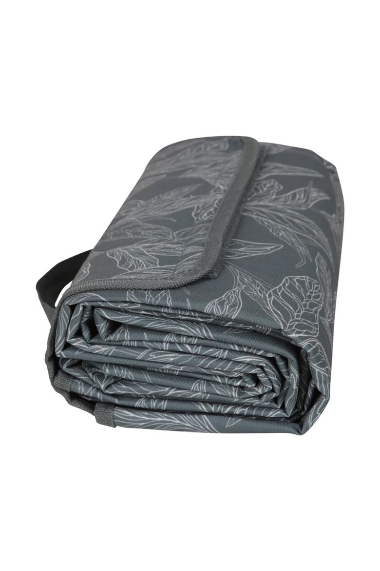 Leaves Picnic Blanket, Alternate, color, Green
