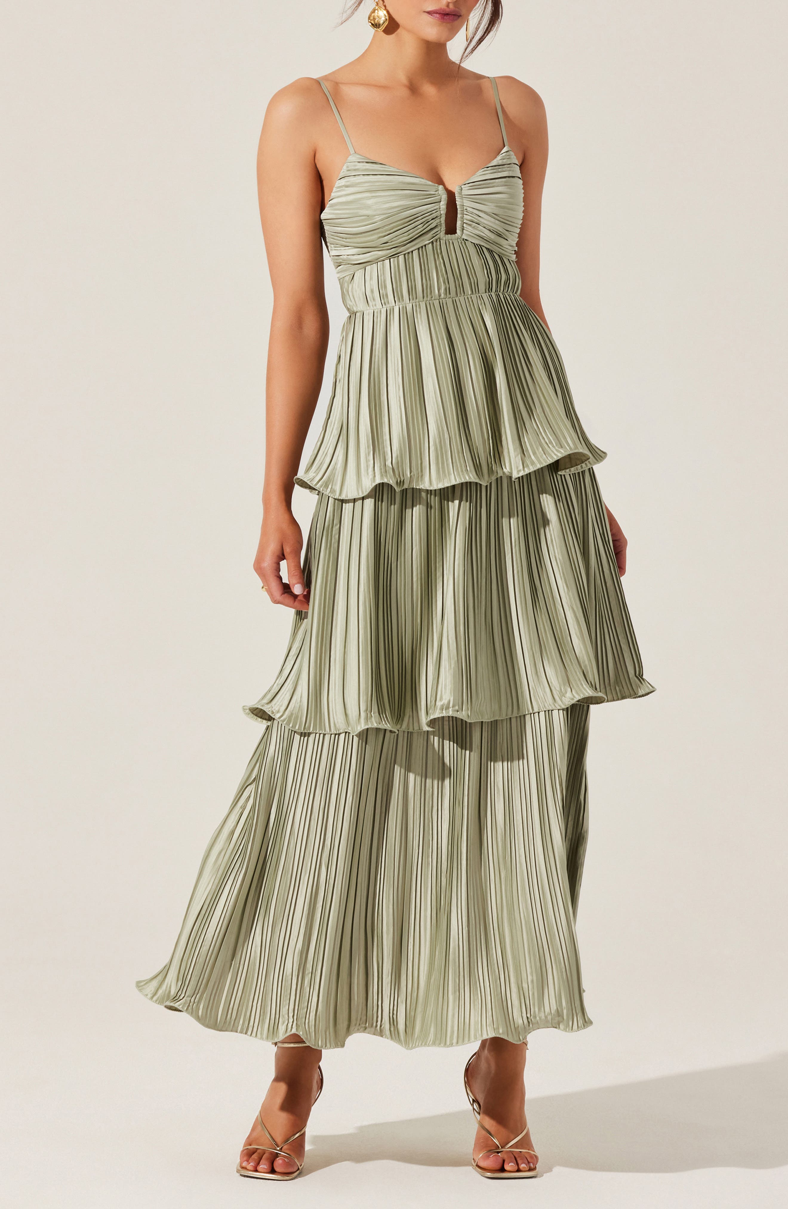 ASTR the Label Lupin Plissé Sleeveles Tiered Maxi Dress (Women