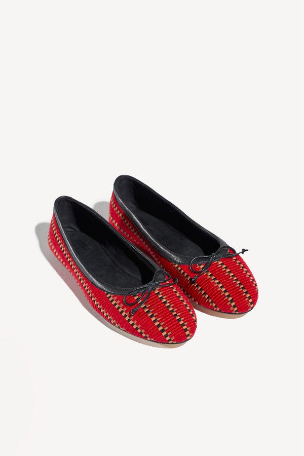 Paz Round-Toe Flexible Sole Ballet Flats, Alternate, color, Carmin
