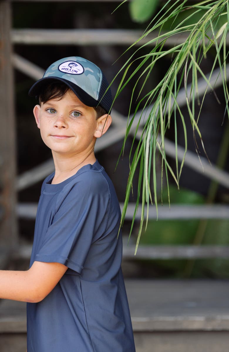 Feather 4 Arrow Kids' UPF 50+ Short Sleeve Rashguard, Alternate, color, Black Sand