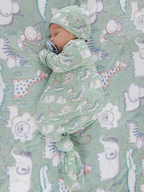 Rufflebutts Knotted Sleep Gown & Hat Set In Green