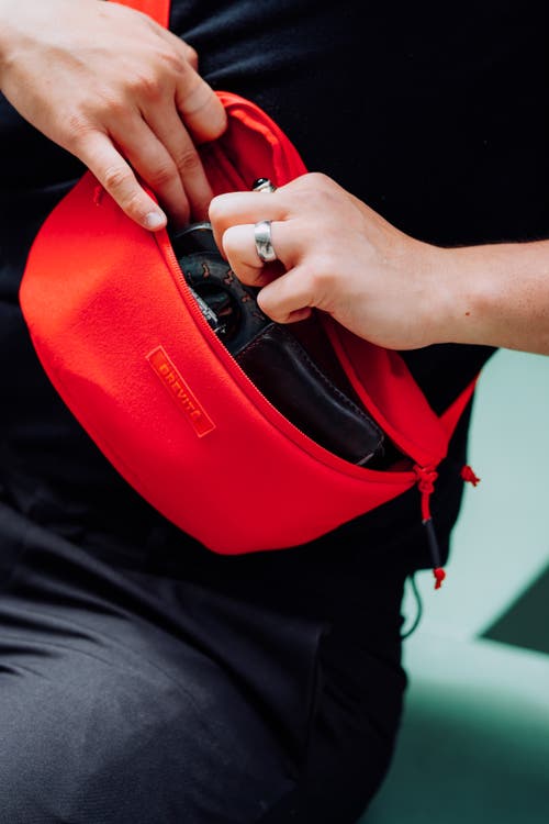 Brevitē Brevite The Crossbody In Red
