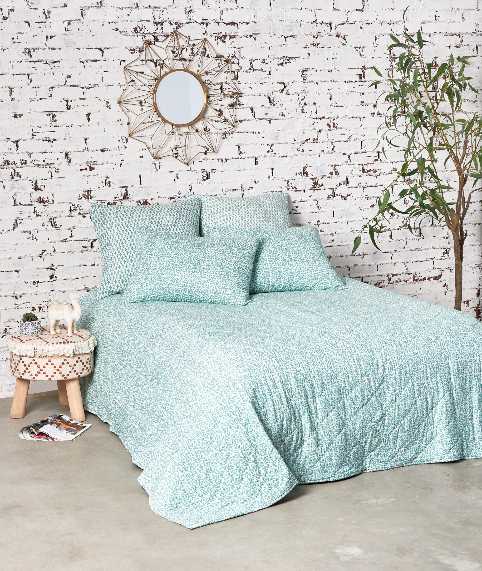 Carol & Frank Gwen Quilt In Blue