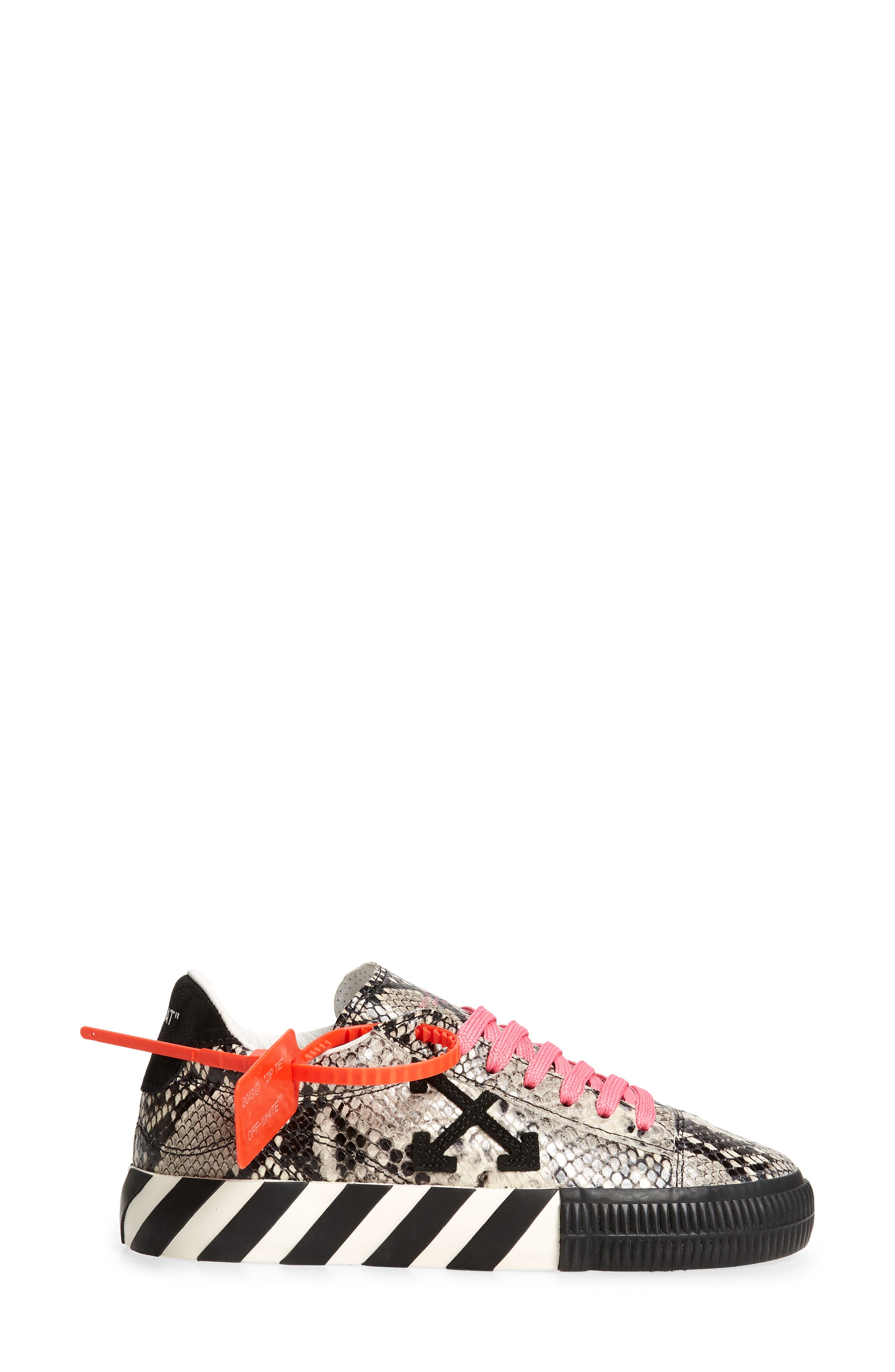 Off-White New Arrow Low Top Sneaker, Alternate, color, 