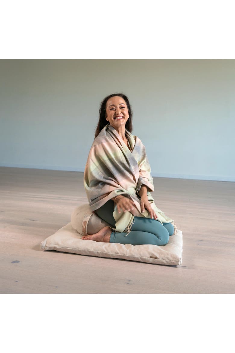 Kino MacGregor Zabuton Natural Linen, Alternate, color, NATURAL