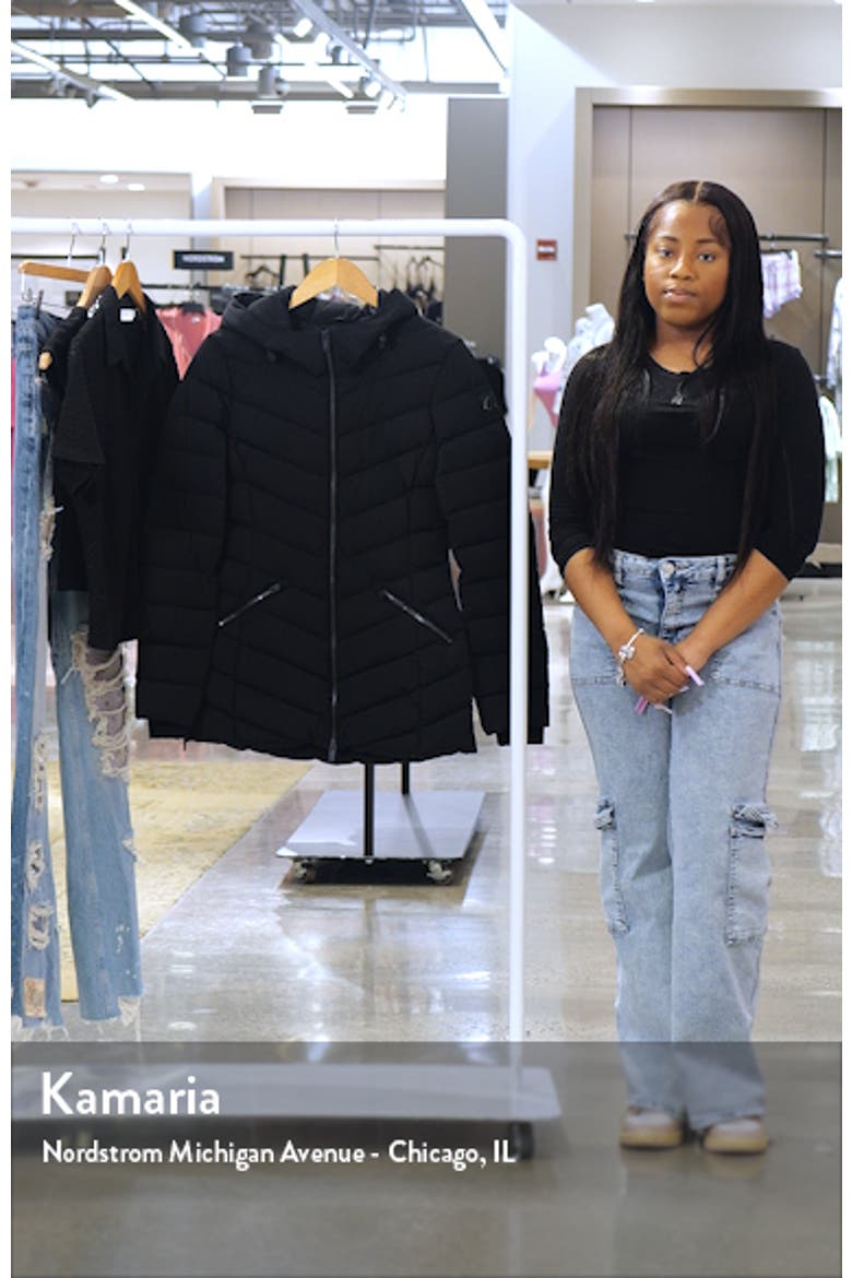 Rockcliff 5 Quilted Stretch Jacket video