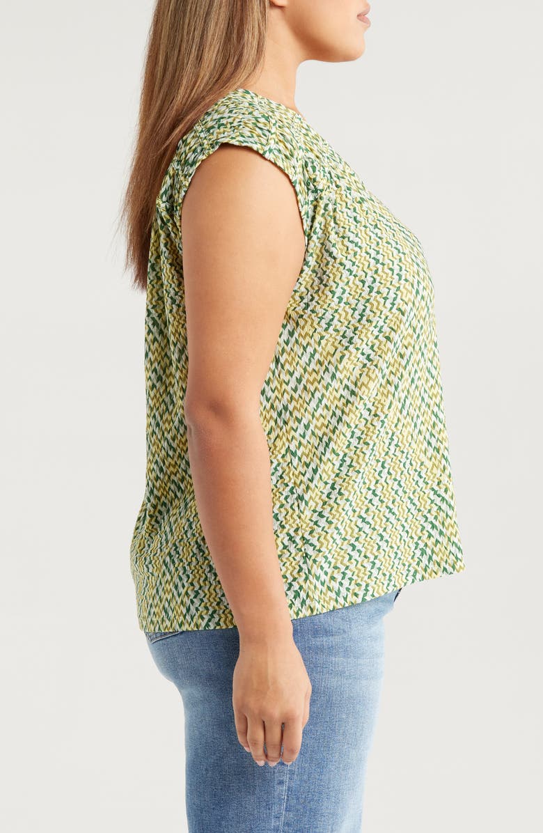 Liverpool Los Angeles Print Shirred Sleeveless Top, Alternate, color, Green Min Chevron