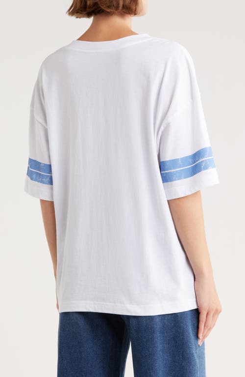 Hi Res '95 Collegiate Oversize Graphic T-shirt In White