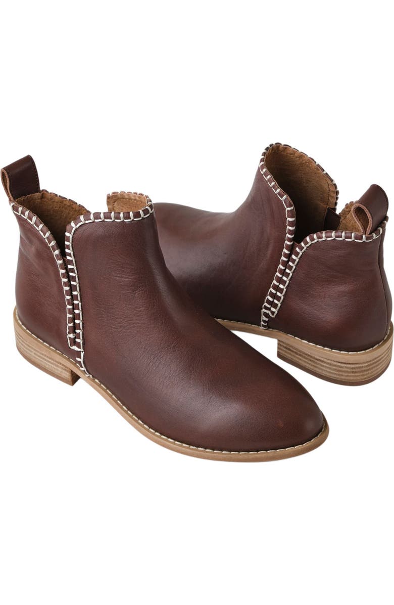 Walnut Melbourne Douglas Stitch Leather Boot, Main, color,