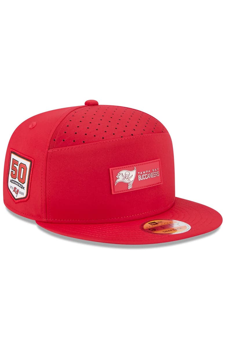 New Era Men's New Era Red Tampa Bay Buccaneers 2025 Sideline  Split Panel 9FIFTY Snapback Hat, Alternate, color, 