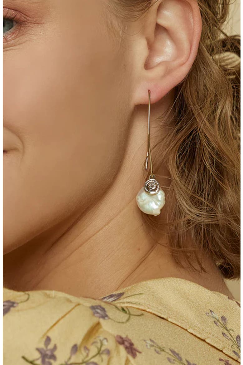 Samara Pearl Earrings Dainty Freshwater Pearl Statement, Alternate, color, Gold