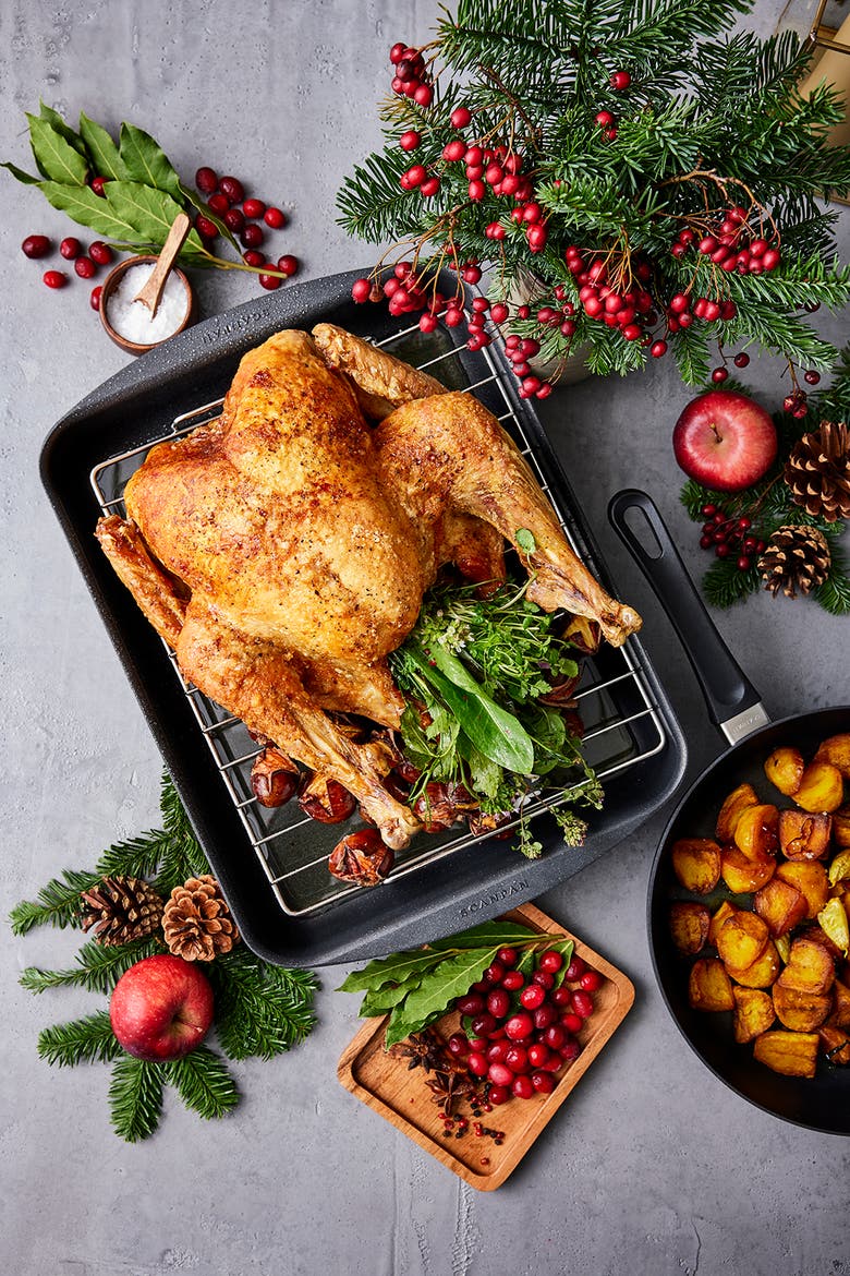 Classic 13.5" x 8.75" Roasting Pan, 3.25 Qt., Alternate, color, Black