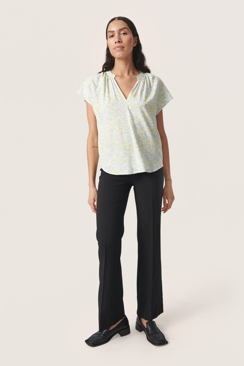 Wynter Notch Neck Short Sleeve Blouse, Alternate, color, Skyway Dizzy Print