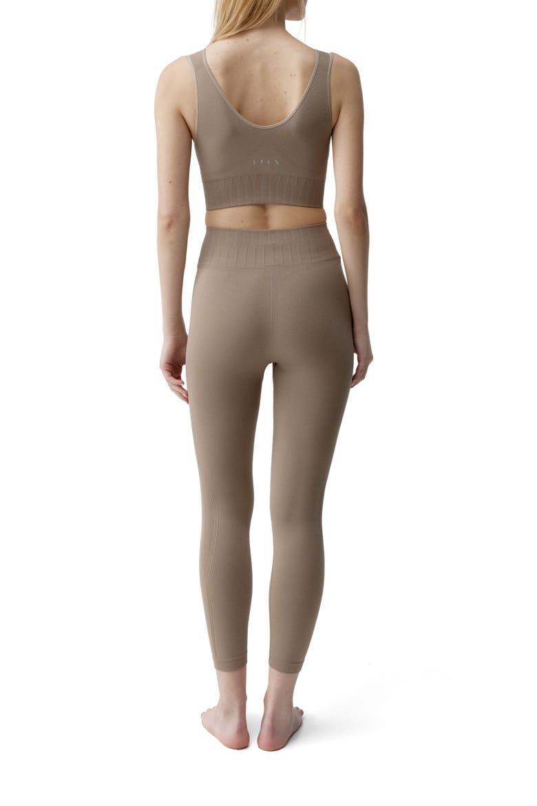 Annapurna Medium-Support Seamless Sports Top, Alternate, color, Taupe