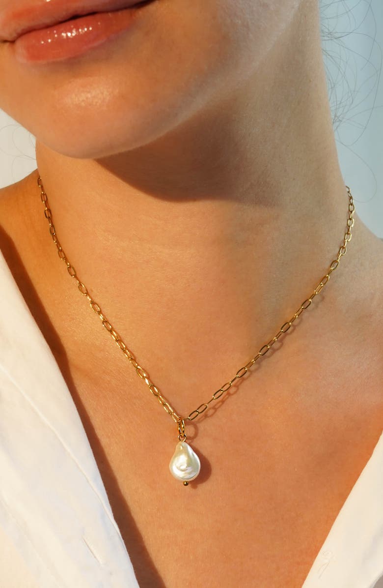 KOZAKH Freshwater Pearl Teardrop Charm, Alternate, color, Gold