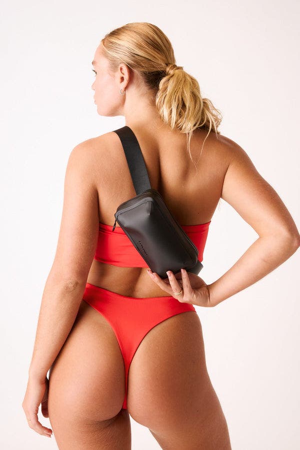 LONDRE BODYWEAR The Orea Waterproof Belt Bag, Alternate, color, Matte Black