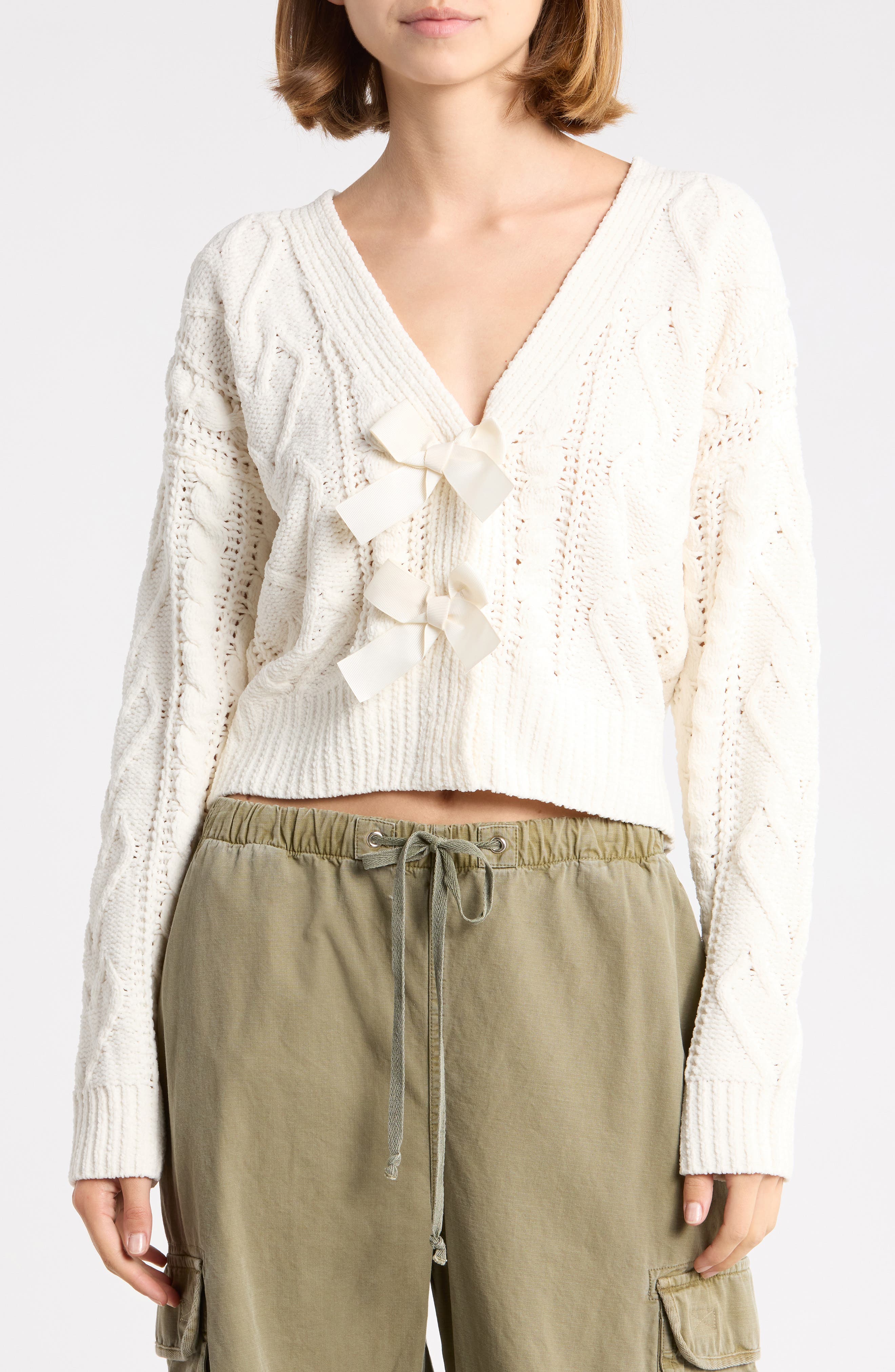 Heart Cable Bow Cardigan