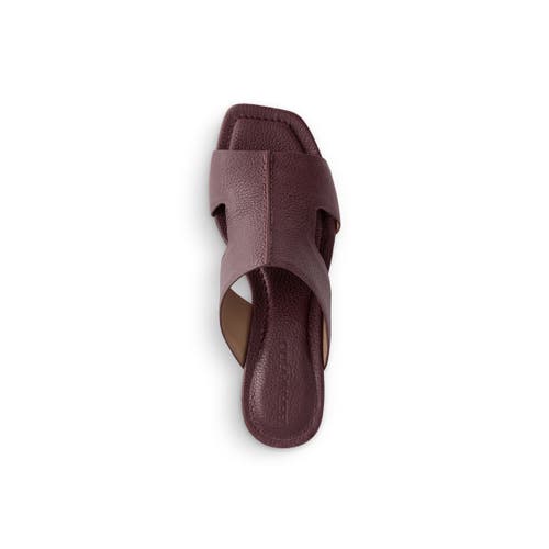 BERNARDO FOOTWEAR BERNARDO FOOTWEAR JEWEL LOW HEEL SANDAL