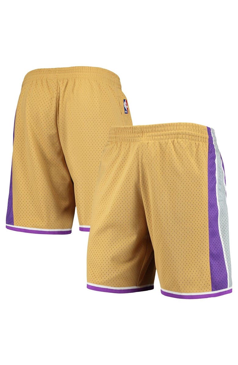 Mitchell & Ness Men's Mitchell & Ness Gold Sacramento Kings 2005-06 Hardwood Classics Swingman Shorts, Alternate, color, 