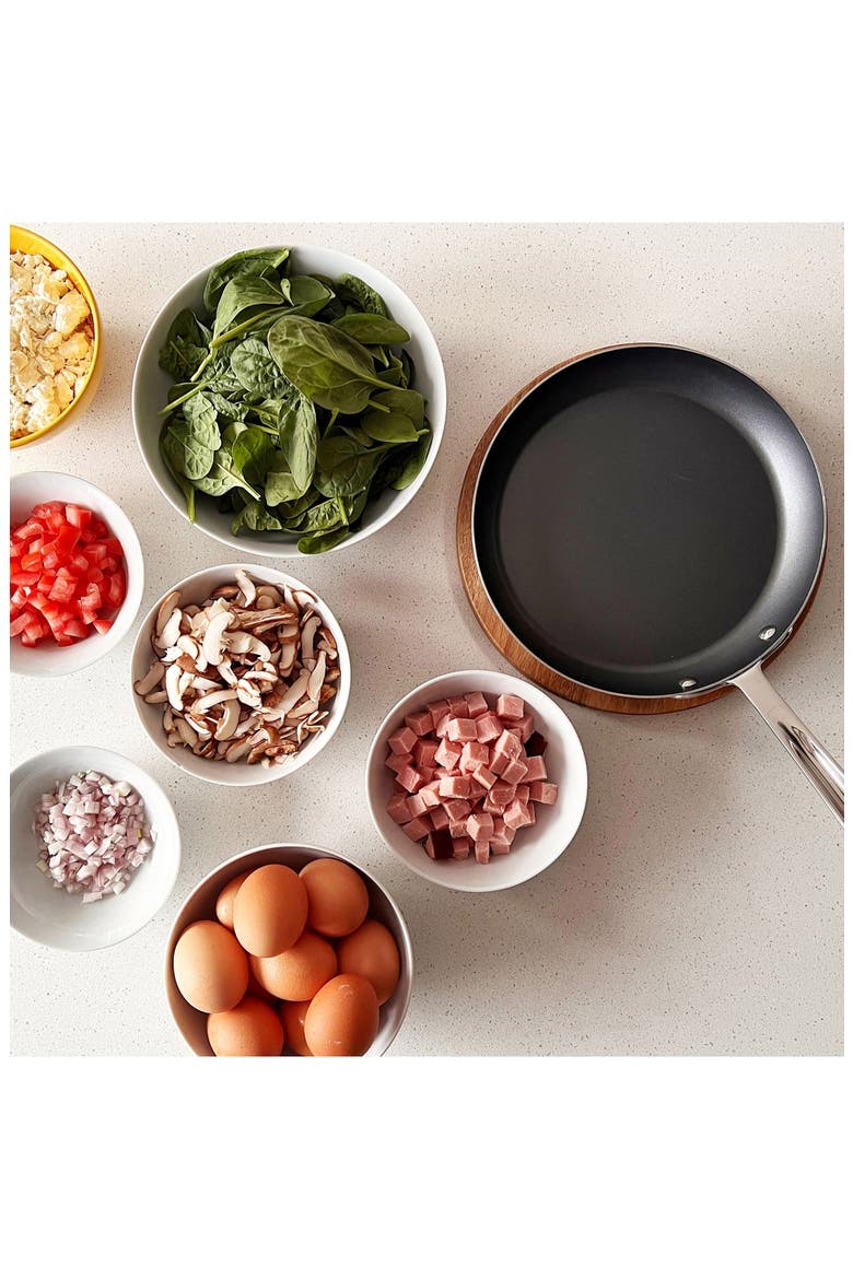 D3 Pro 9-Inch Egg Perfect Pan, Alternate, color, SILVER