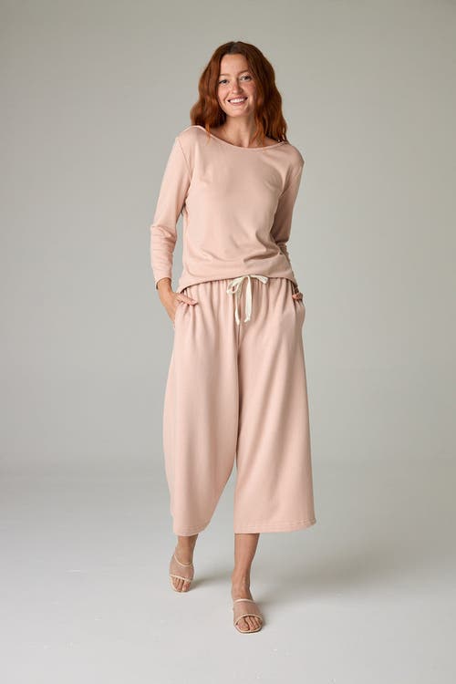 Eavolu Baikal Eco-luxe Fleece Off-shoulder Crop Top In Pink