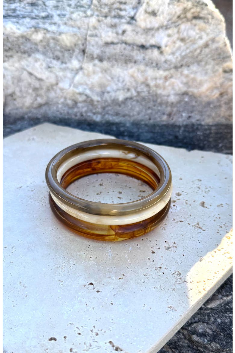 Set of 3 Resin Bangle Bracelets, Alternate, color, BROWN/ WHITE