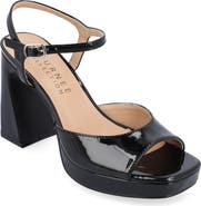 Journee Collection Ziarre Patent Block Heel Sandal