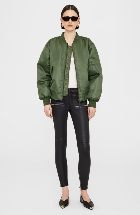 Leon Bomber