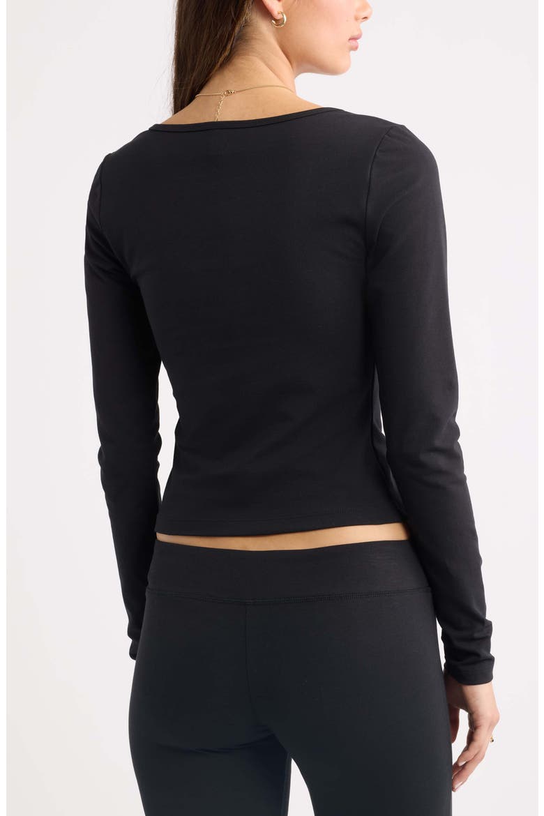 Deep Scoop Neck Long Sleeve Tee, Alternate, color, BLACK