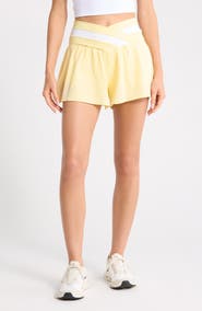 YOGALICIOUS Lux Fiona Lightstreme Hybrid Crossover Waist Shorts