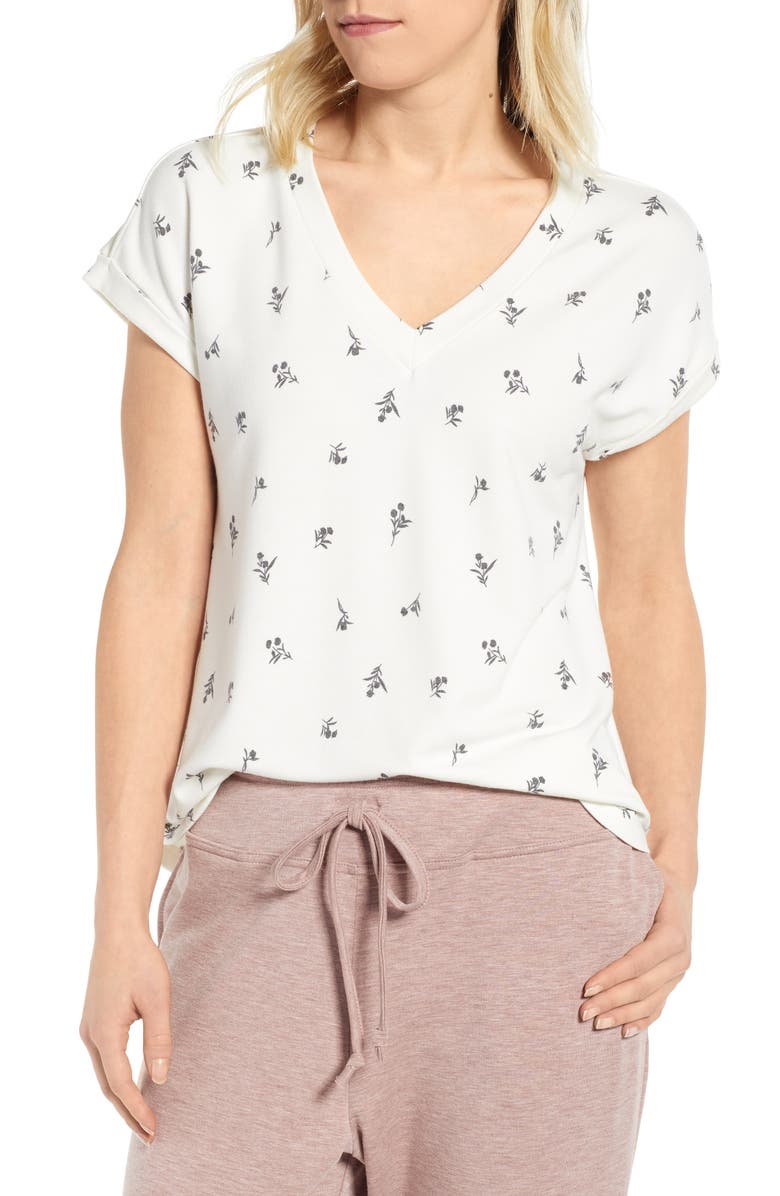 Bobeau Floral Curved Hem Top, Main, color, 